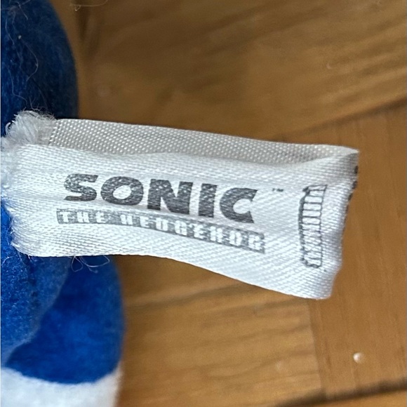 SONIC The Hedgehog - SEGA 8” Plushie - Picture 3 of 11